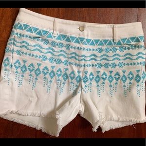 J. McLaughlin cut off jean embroidered shorts